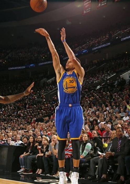 托纳利：丹-伯恩能胜任防线任何位置；纽卡主场氛围非常疯狂（托纳利：丹-伯恩能踢后防各位置，纽卡主场氛围太疯狂）