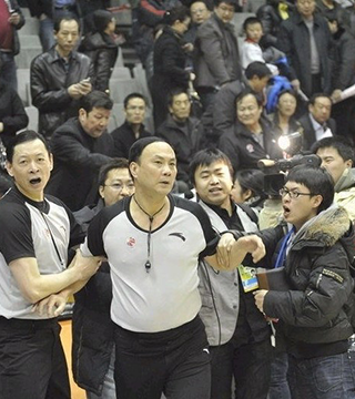 罗马诺：随着冬窗的临近，多家俱乐部对特狮的兴趣也在增加（罗马诺：冬窗将至，多家球队对特狮的关注升温）