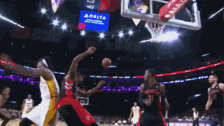 里程碑之战，恩里克迎来执教生涯第400场俱乐部赛事（职业生涯里程碑之战：恩里克迎来第400场俱乐部执教）