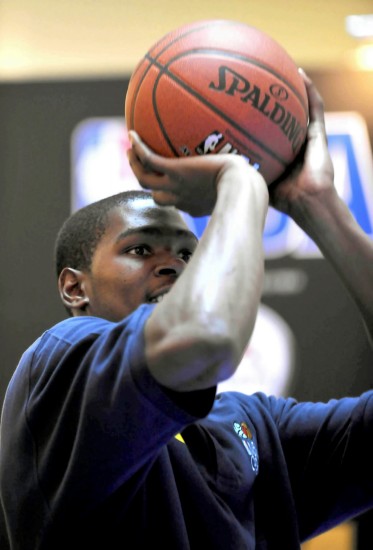 解放者杯半场：恩里克失良机，帕尔梅拉斯暂0-0弗拉门戈（解放者杯半场战报：恩里克错失良机，帕尔梅拉斯0-0弗拉门戈）