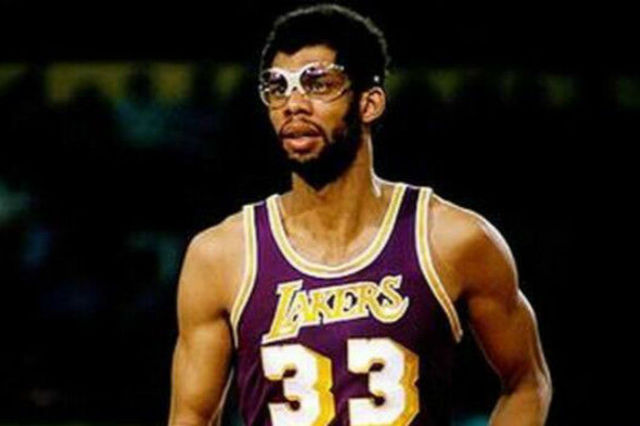 射击世界杯总决赛：江伊婷满中夺冠 中国队四金收官（射击世界杯总决赛：江伊婷满环夺魁，中国队四金圆满收官）