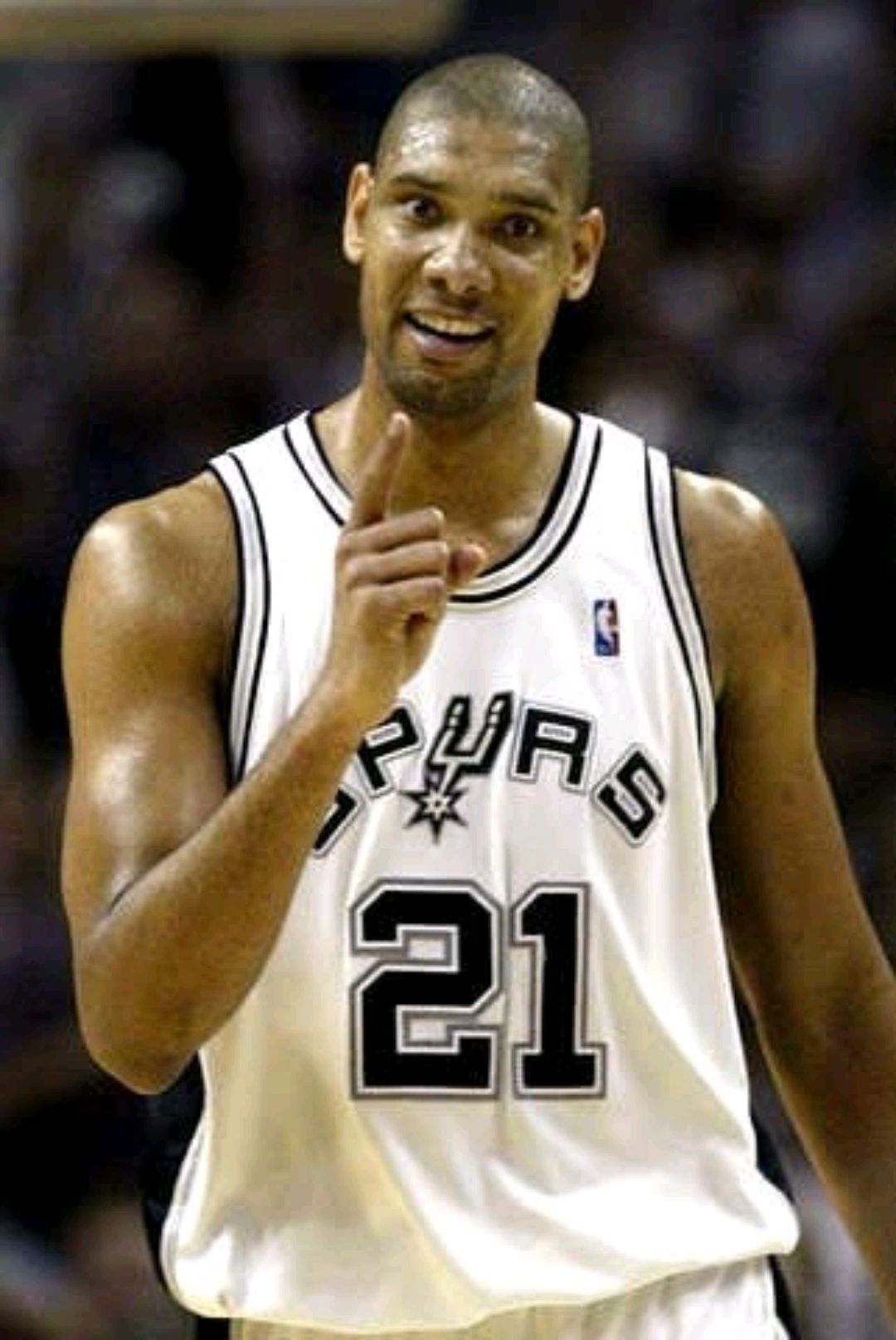 官方：阿拉维斯球迷可前往诺坎普现场观看客战巴萨的比赛（官方：阿拉维斯球迷获准赴诺坎普现场观战客场对阵巴萨）