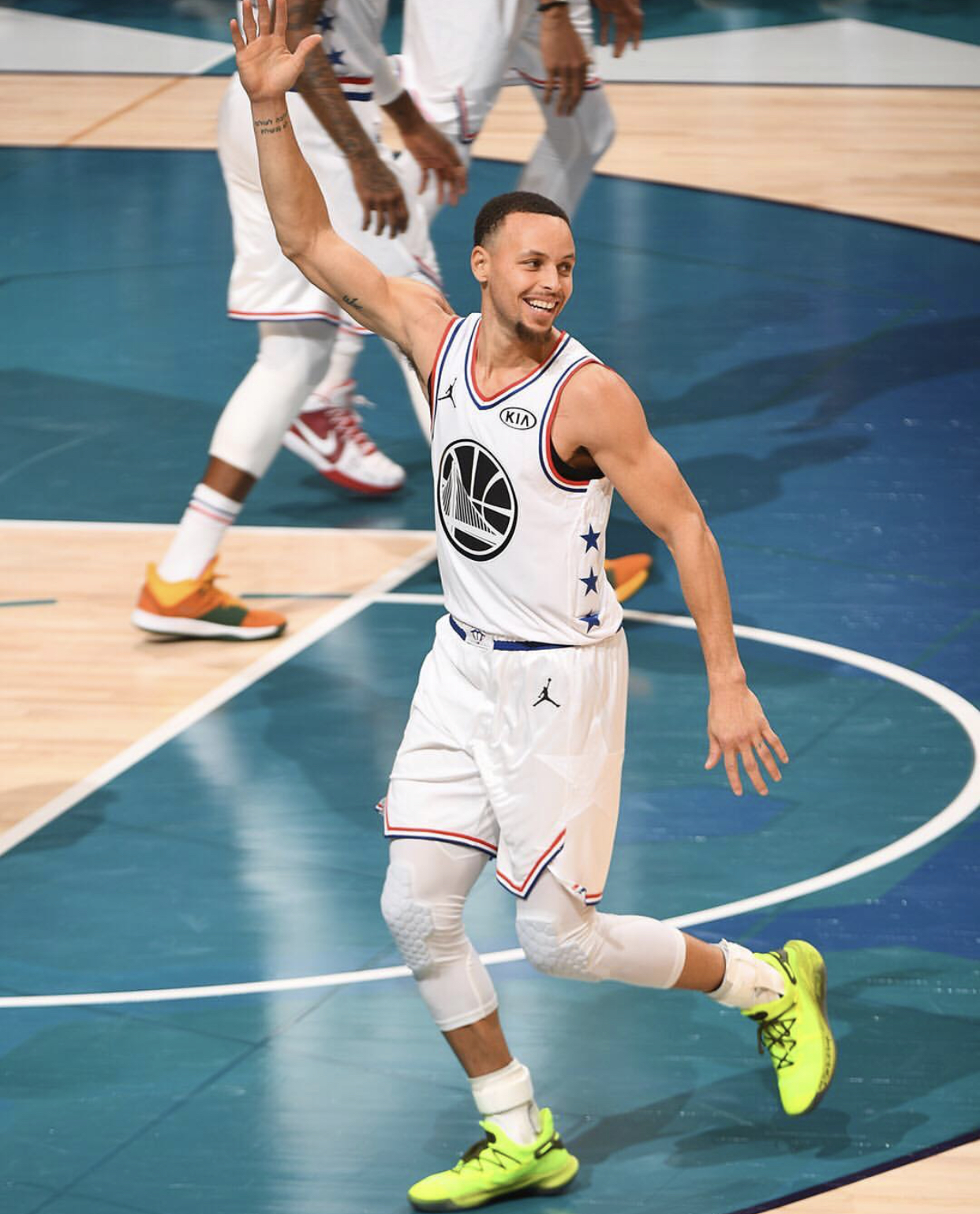 2米门将&“6国元帅”：两名法国球员随阿森纳U16夺冠（两位法国小将随阿森纳U16夺冠：2米门神与“六国元帅”）