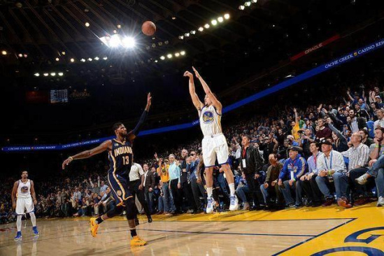 詹姆斯：衷心希望人们没有忘记罗斯，他是个不可思议的竞争者（詹姆斯：真心盼大家别忘记罗斯，他是一名令人惊叹的竞争者）