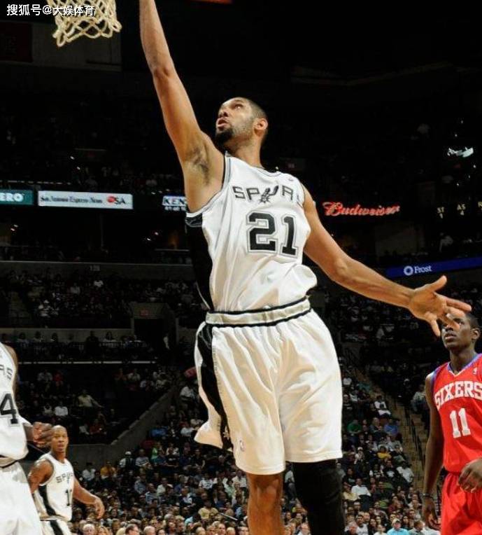 足球报：目前中国足协持证教练总数已突破11.4万（足球报称：中国足协持证教练人数已超过11.4万）