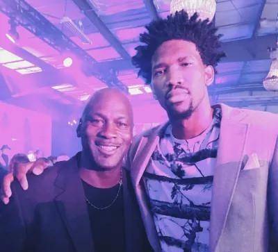 意媒：为避免球迷干扰，斯帕莱蒂决定尤文不在那不勒斯过夜（意媒：为避球迷骚扰，斯帕莱蒂决定尤文不在那不勒斯留宿）