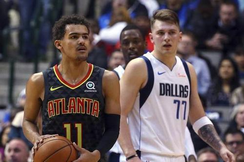 中场核心连续送出致命直塞（中场核心连番送出致命直传）